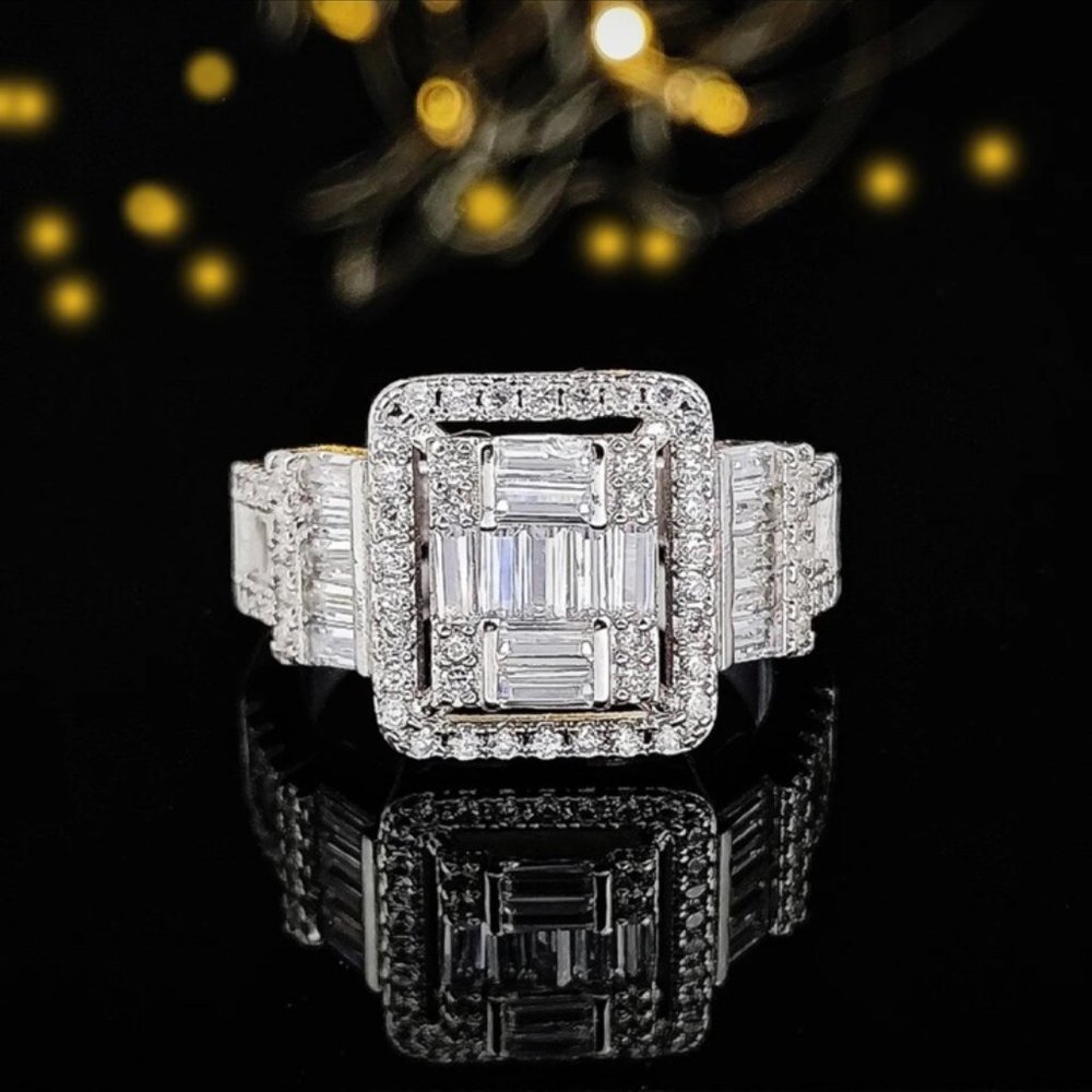 LUXURY ENGAGEMENT S925 STERLING SILVER DIAMOND RING, BEAUTIFUL RING, SHINY RING. - Picture 6 of 7